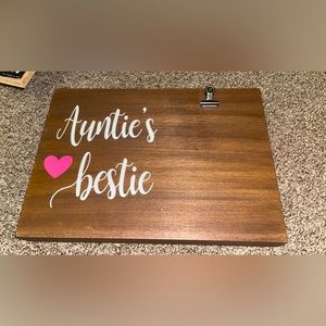 Auntie’s bestie wall decor, can hang a picture on it